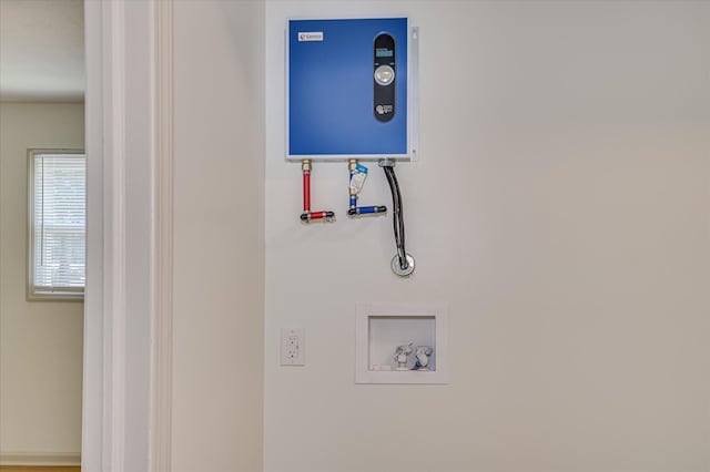 2426 Dickey Rd, Augusta, GA 30906 - detailed view of water heater