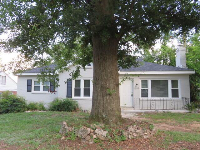 2072 Battle Row, Augusta, GA 30904 - view of front facade with a chimney