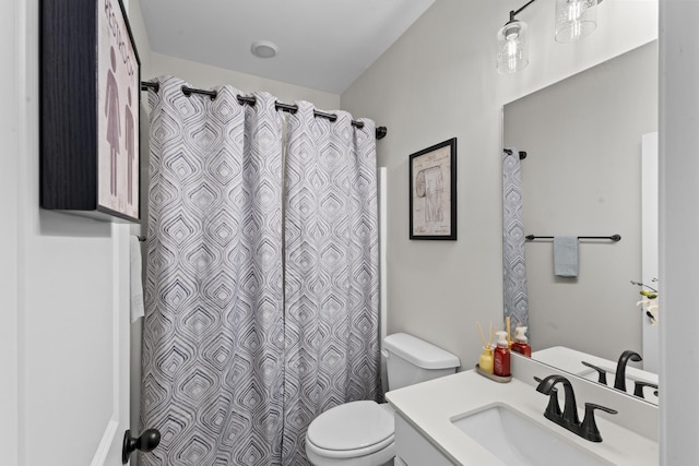 4136 Buffalo Trl, Evans, GA 30809 - full bath with vanity and a shower with shower curtain