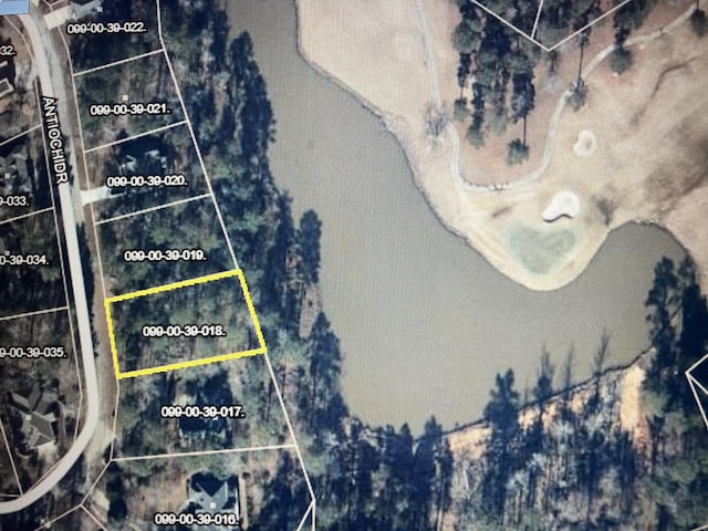 135 Antioch Dr, Mccormick, SC 29835