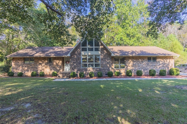 view of front of house with a front yard