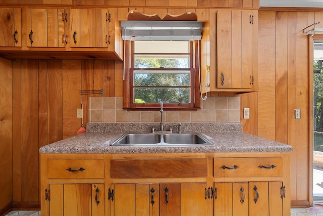 kitchen featuring sink