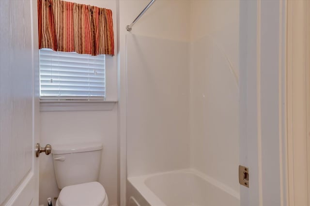 full bath featuring toilet and shower / bathing tub combination