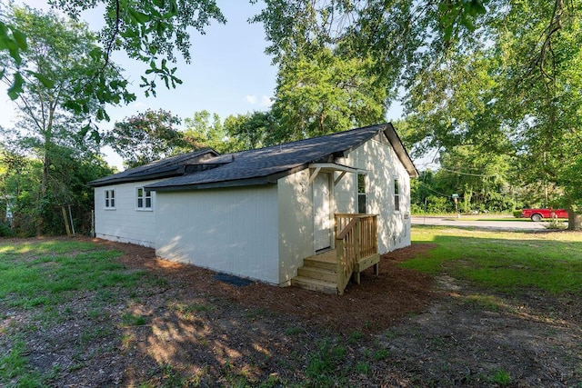 2011 Kennedy Dr, Augusta, GA 30904 - view of side of property with a shingled roof