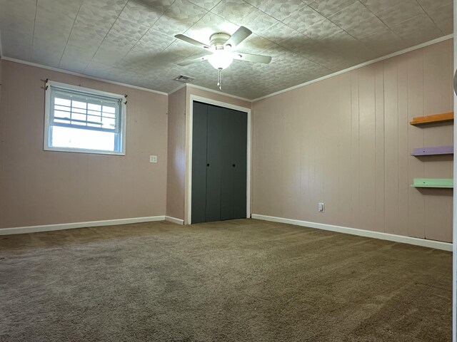 office space featuring crown molding, a chandelier, hardwood / wood-style floors, and a textured ceiling