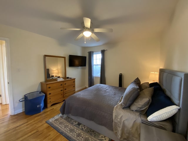 2416 Forest Park Rd, Augusta, GA 30904 - bedroom featuring wood finished floors and a ceiling fan