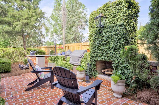 2619 Raymond Ave, Augusta, GA 30904 - view of patio with fence