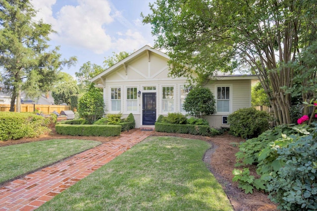 2619 Raymond Ave, Augusta, GA 30904 - view of front of property with fence and a front yard