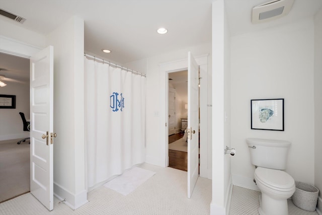2619 Raymond Ave, Augusta, GA 30904 - full bath with baseboards, toilet, recessed lighting, and visible vents