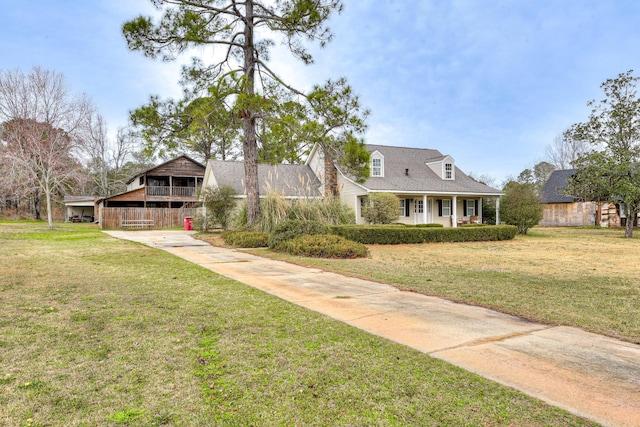 view of front of house with a front yard