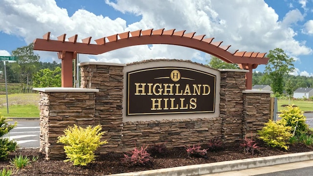 view of community / neighborhood sign