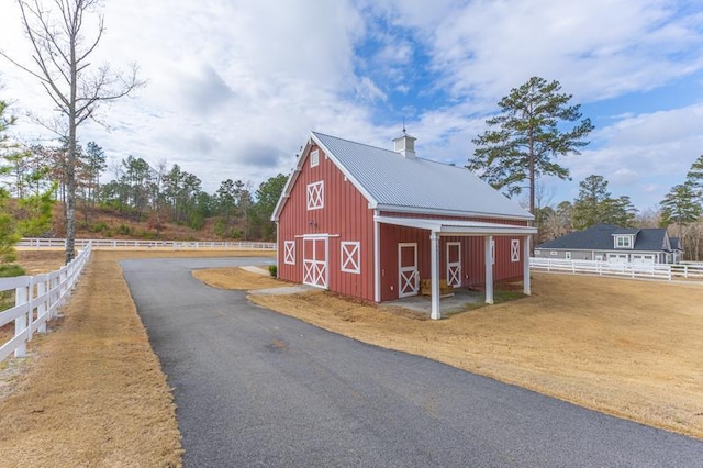 view of outbuilding