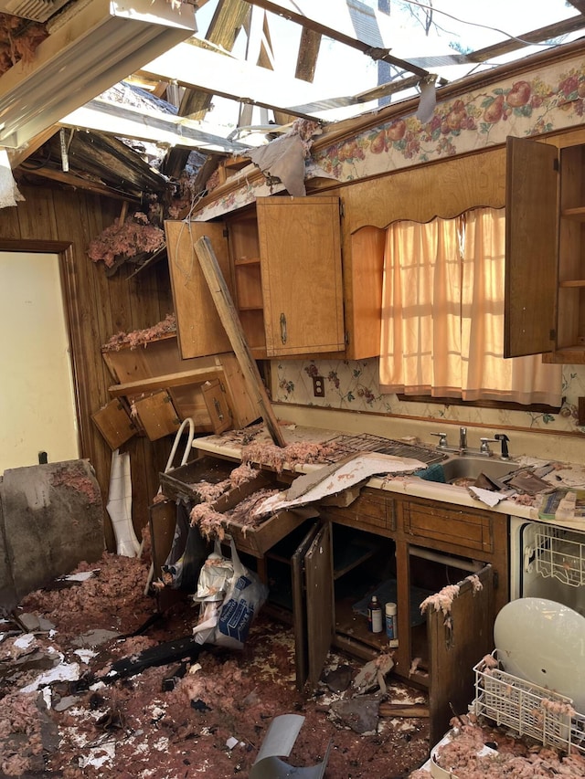 miscellaneous room with sink