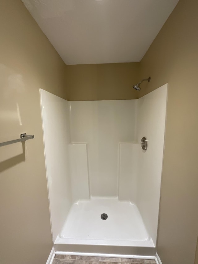 930 Hunting Horn Way, Evans, GA 30809 - full bathroom with a shower and baseboards