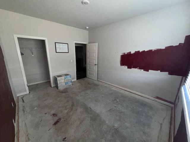 bedroom featuring a closet