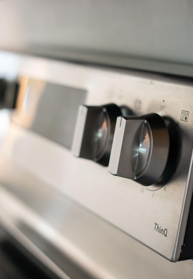 room details featuring stove