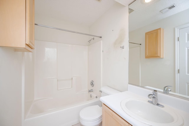 107 Barts Dr, Augusta, GA 30909 - full bath featuring toilet, vanity, washtub / shower combination, and a textured ceiling