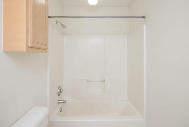 107 Barts Dr, Augusta, GA 30909 - full bath with toilet and washtub / shower combination