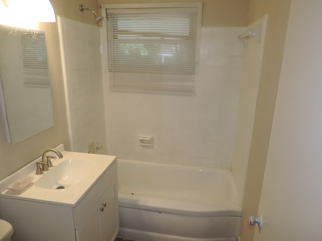 2266 Darlington Dr, Augusta, GA 30904 - full bath featuring vanity and shower / bath combination