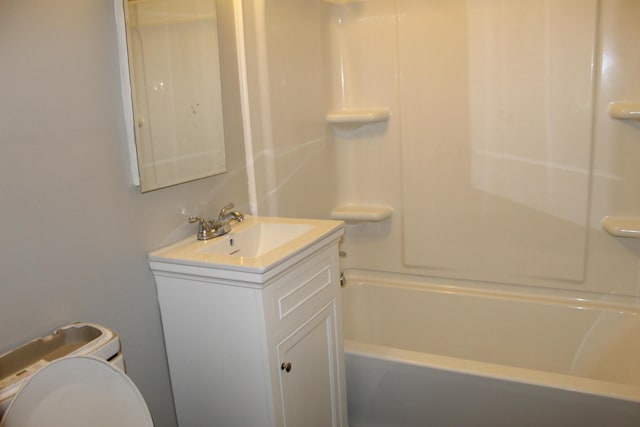 2266 Darlington Dr, Augusta, GA 30904 - full bath featuring vanity and shower / washtub combination