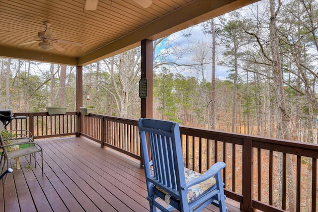 deck with ceiling fan