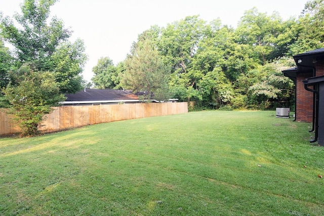 115 W St, Thomson, GA 30824 - view of yard with central AC