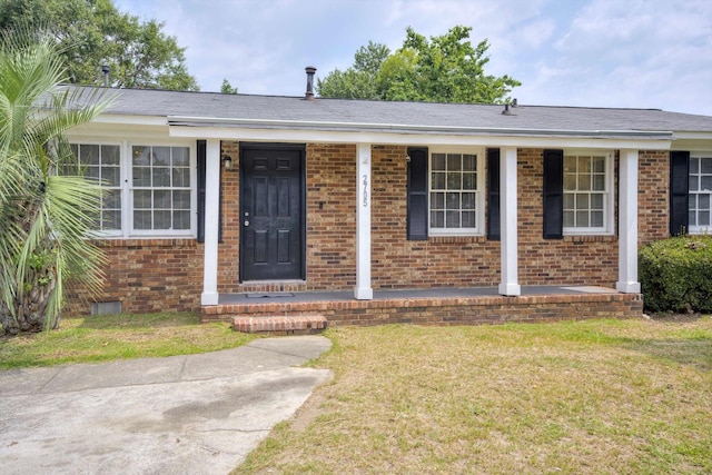 2705 S Vernon Dr, Augusta, GA 30906 - single story home with brick siding, a porch, and a front lawn
