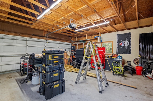 914 Deercrest Cir, Evans, GA 30809 - garage featuring a garage door opener