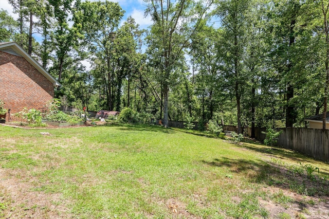 914 Deercrest Cir, Evans, GA 30809 - view of yard with a garden