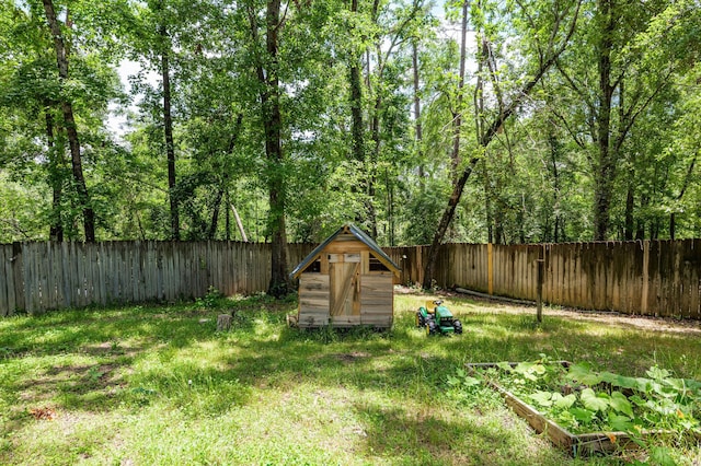 914 Deercrest Cir, Evans, GA 30809 - view of yard featuring a garden