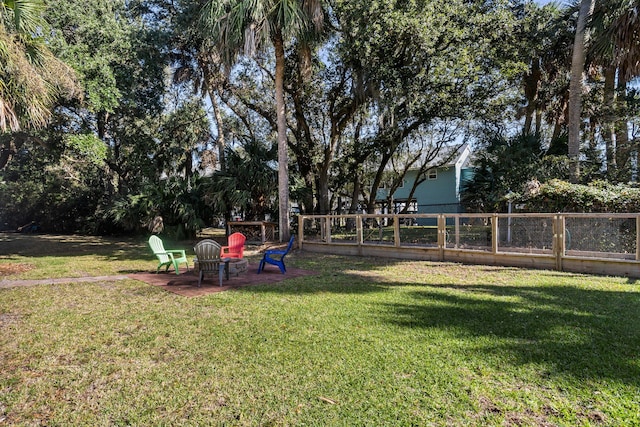 view of yard with a patio area