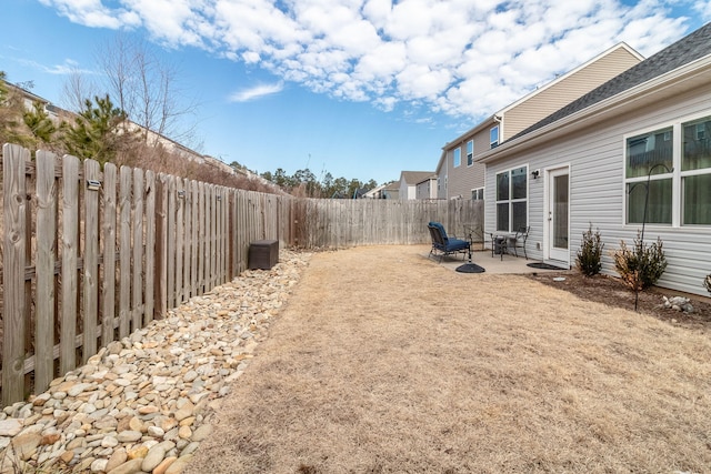 view of yard with a patio