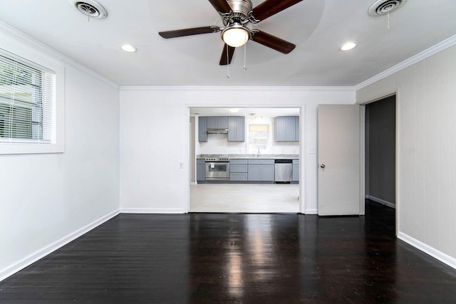 unfurnished living room featuring dark wood-type flooring, ornamental molding, and ceiling fan