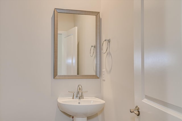 909 Kay Pl, Grovetown, GA 30813 - bathroom with a sink