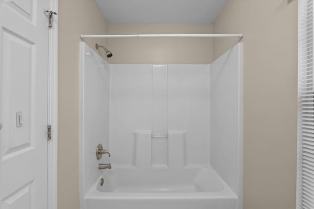 full bathroom featuring shower / bath combination