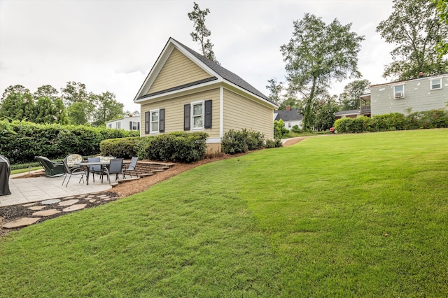707 Hickman Rd, Augusta, GA 30904 - view of green lawn with a patio