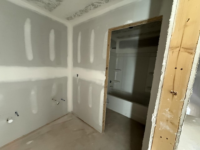 bathroom featuring a bathing tub