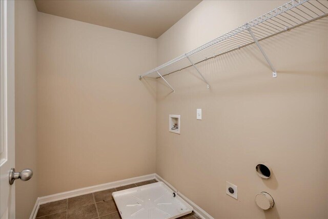 2083 Willhaven Dr, Augusta, GA 30909 - laundry area featuring gas dryer hookup, hookup for a washing machine, baseboards, hookup for an electric dryer, and dark tile patterned flooring