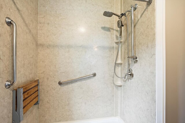 2901 Sussex Rd, Augusta, GA 30904 - full bathroom with a shower