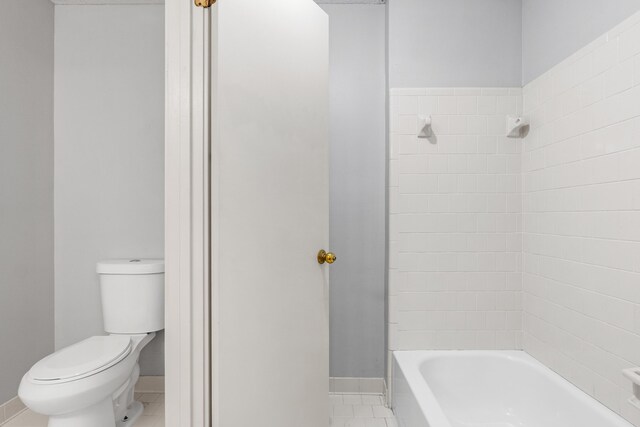 3252 Summerchase Cir, Augusta, GA 30909 - bathroom featuring toilet, baseboards, shower / tub combination, and tile patterned floors
