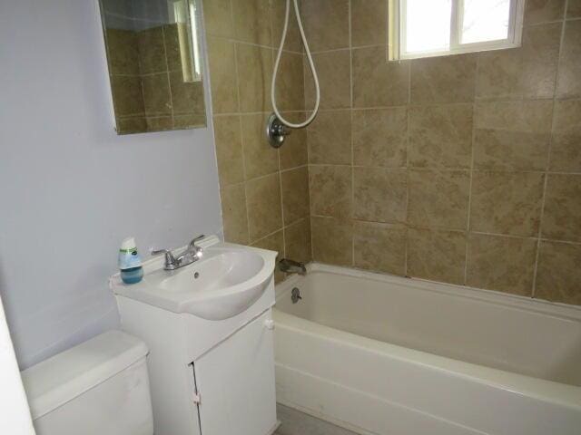 2629 Richmond Hill Rd, Augusta, GA 30906 - full bathroom with bathing tub / shower combination, toilet, and vanity