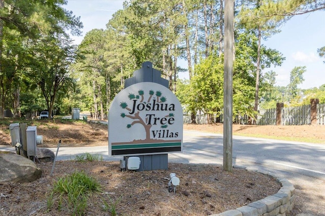 327 Joshua Tree Dr, Martinez, GA 30907 - view of community sign