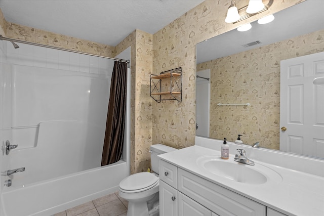 full bath featuring wallpapered walls, tile patterned flooring, visible vents, and shower / tub combo with curtain