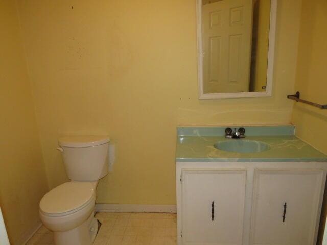 4629 Silver Lake Dr, Evans, GA 30809 - half bath with toilet and vanity
