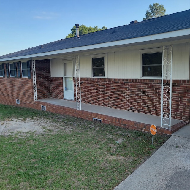 2514 Cascade Dr, Augusta, GA 30904 - view of front of house featuring brick siding, crawl space, and a front yard