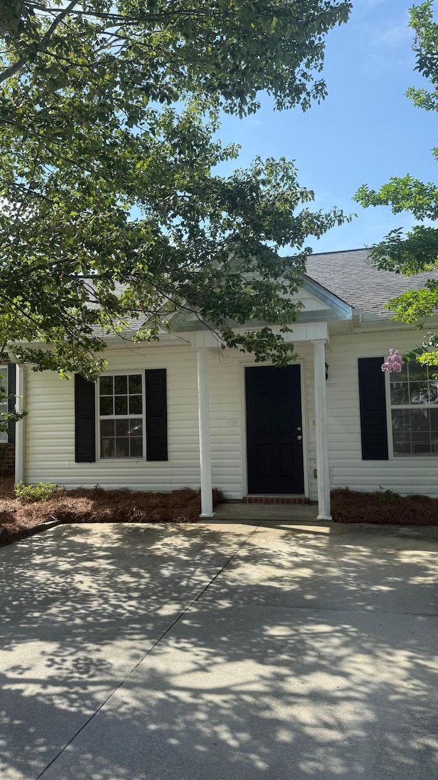 1532 Abby Way, Augusta, GA 30909 - view of front facade with a shingled roof