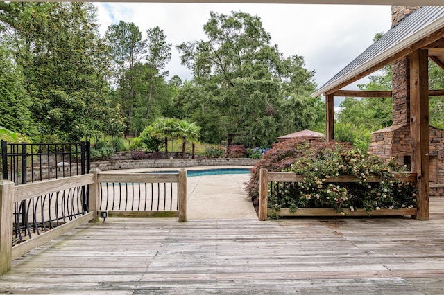 922 Windmill Ln, Evans, GA 30809 - deck with view of wooded area