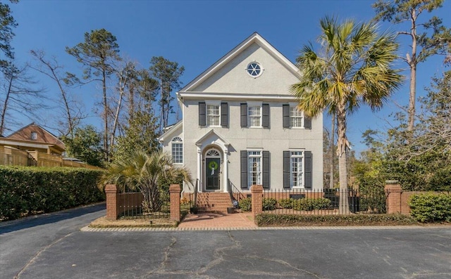 view of front of house with a fenced front yard