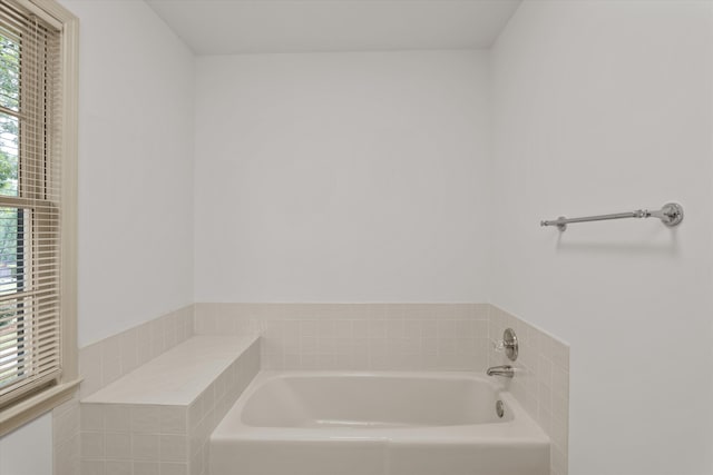 4119 N Knollcrest Cir, Martinez, GA 30907 - full bathroom featuring a bath