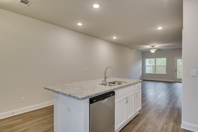 kitchen featuring ceiling fan, sink, stainless steel dishwasher, a kitchen island with sink, and white cabinets